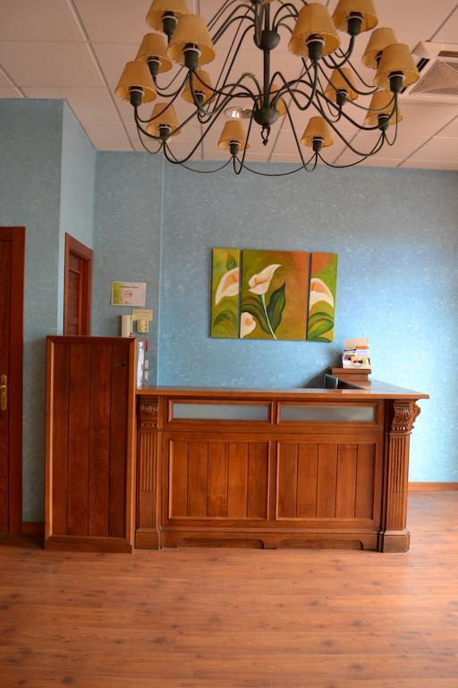 Hostal Quevedo León Eksteriør bilde