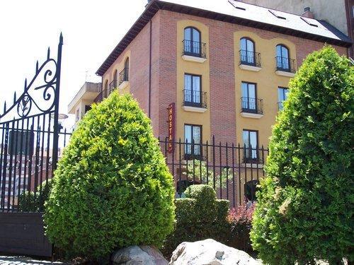 Hostal Quevedo León Eksteriør bilde